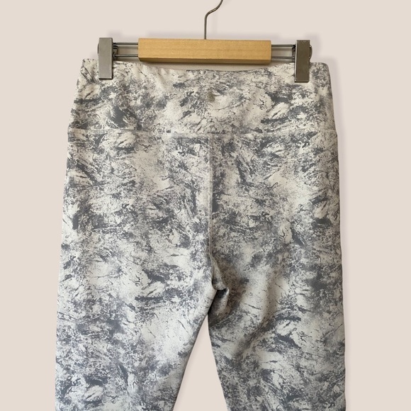 QUEENIEKE High Waist Marble Sports Leggings - Picture 9 of 12